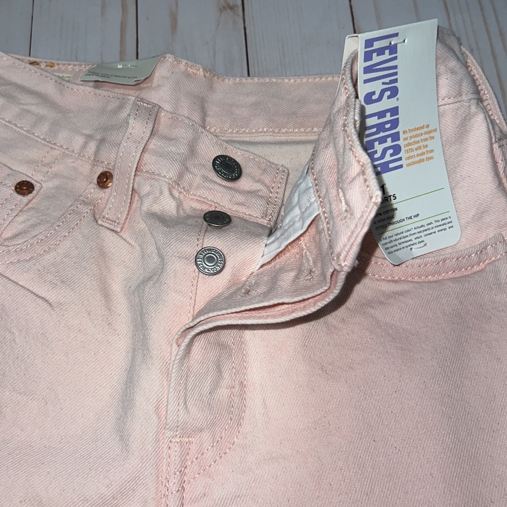 Levi’s 501 High Rise Shorts - Picture 6 of 10